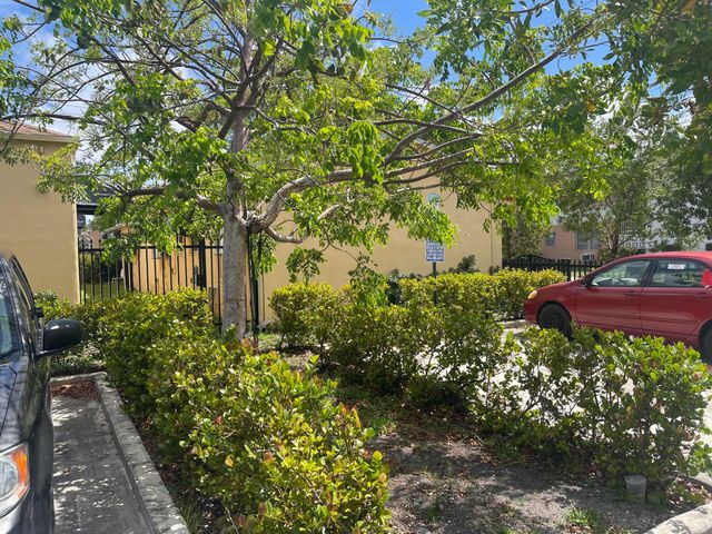 615 N 20th Avenue, Hollywood, FL 33020