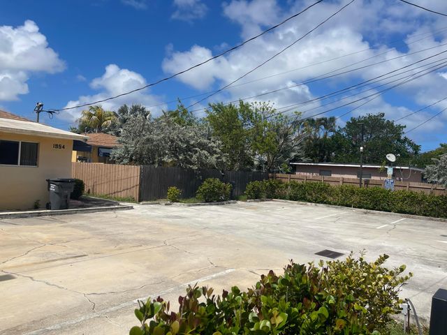615 N 20th Avenue, Hollywood, FL 33020