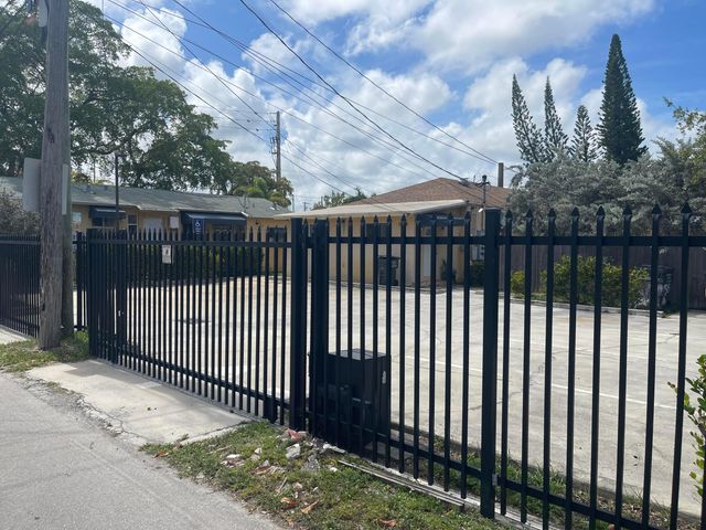 615 N 20th Avenue, Hollywood, FL 33020