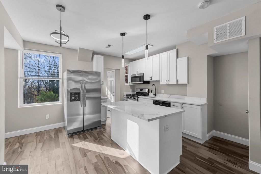 3307 RAVENWOOD AVE, Baltimore, MD 21213