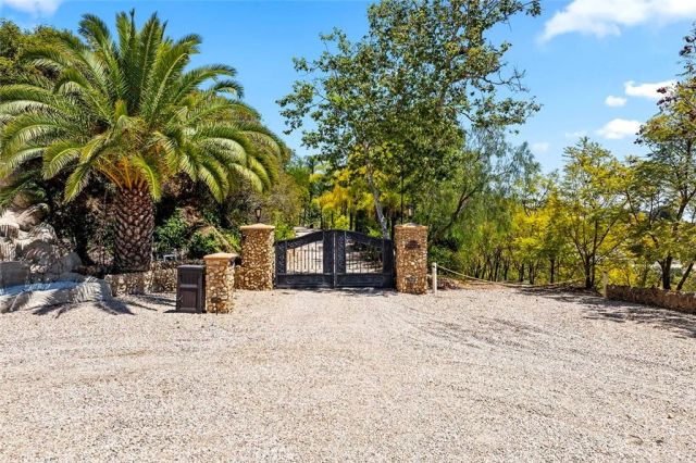 21128 Via Los Laureles, Murrieta, CA 92562