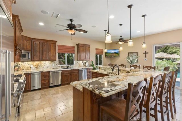 21128 Via Los Laureles, Murrieta, CA 92562