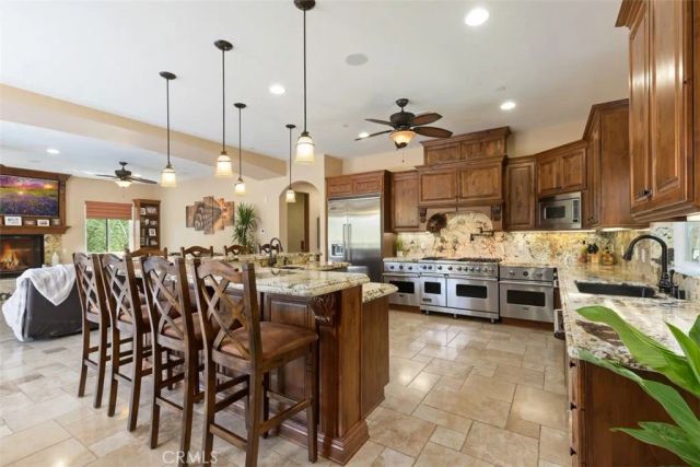 21128 Via Los Laureles, Murrieta, CA 92562