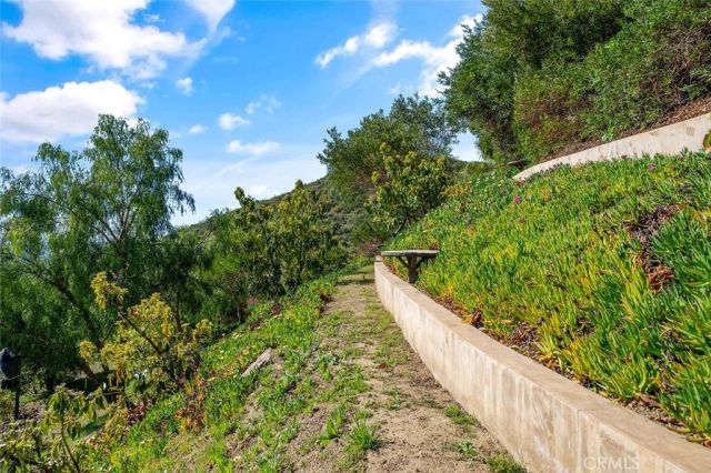 21128 Via Los Laureles, Murrieta, CA 92562