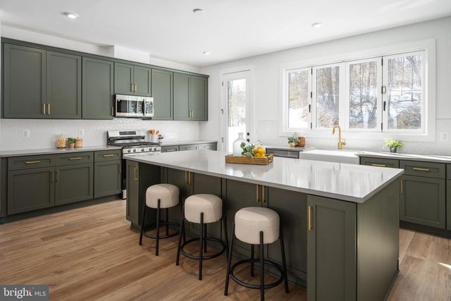 9424 DANDELION DR, Lorton, VA 22079