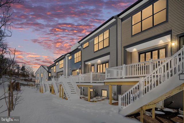 9424 DANDELION DR, Lorton, VA 22079