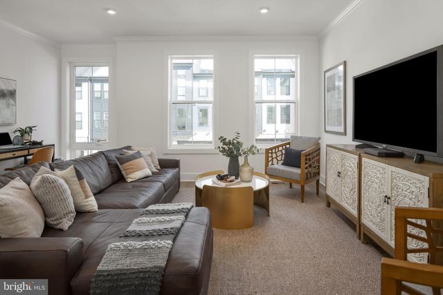 9424 DANDELION DR, Lorton, VA 22079