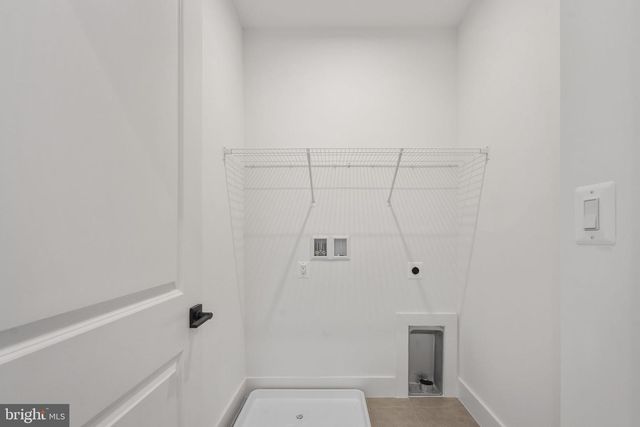 9424 DANDELION DR, Lorton, VA 22079