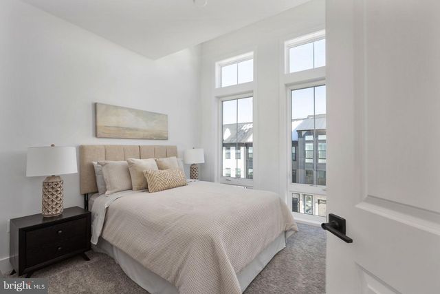 9424 DANDELION DR, Lorton, VA 22079