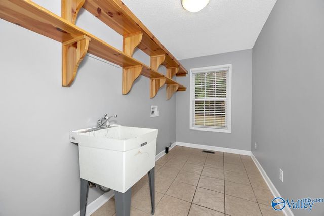 6525 Maysville Road, New Market, AL 35761