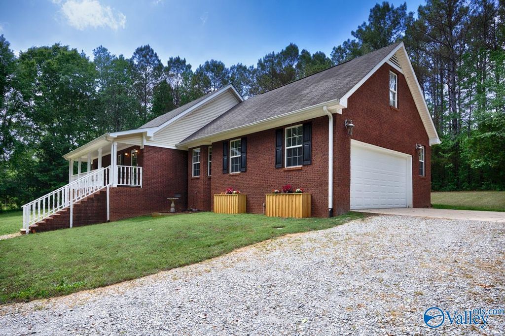 6525 Maysville Road, New Market, AL 35761