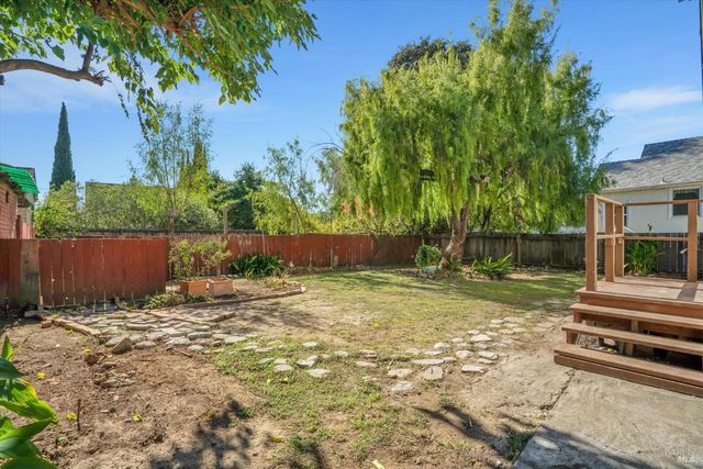 323 Hampshire St, Vallejo, CA 94590
