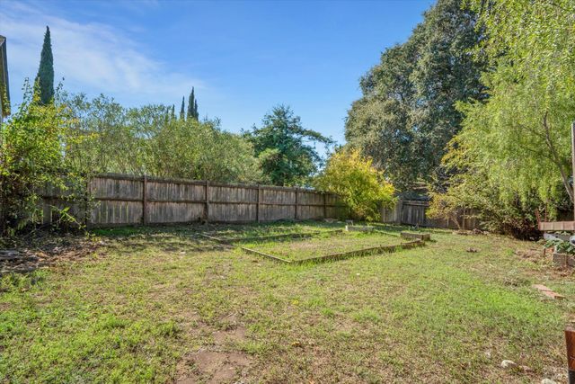 323 Hampshire St, Vallejo, CA 94590