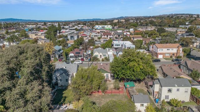 323 Hampshire St, Vallejo, CA 94590
