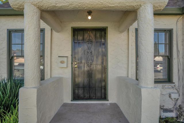 323 Hampshire St, Vallejo, CA 94590