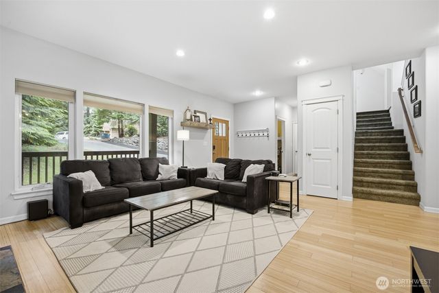 10 Mountain Ash Court, Bellingham, WA 98229