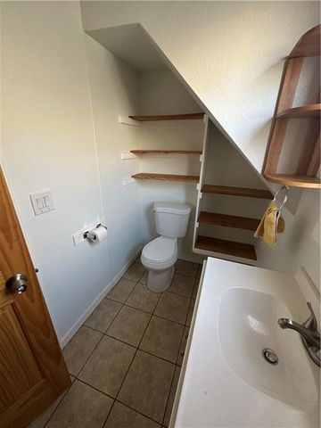 2323 JACKSON Avenue, Kansas City, MO 64127