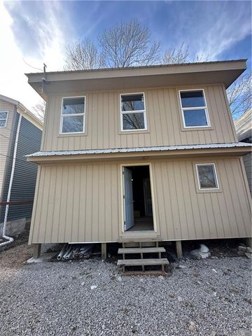 2323 JACKSON Avenue, Kansas City, MO 64127