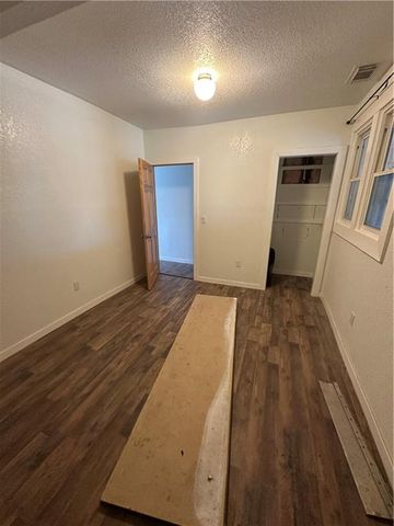 2323 JACKSON Avenue, Kansas City, MO 64127