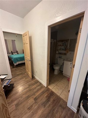 2323 JACKSON Avenue, Kansas City, MO 64127