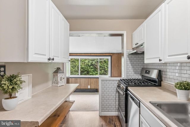 1719 WHITE OAK AVE, Parkville, MD 21234