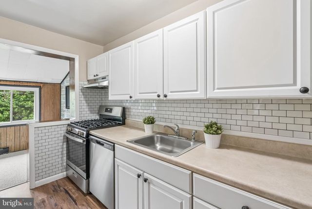 1719 WHITE OAK AVE, Parkville, MD 21234
