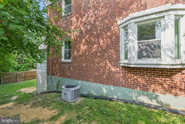 1719 WHITE OAK AVE, Parkville, MD 21234