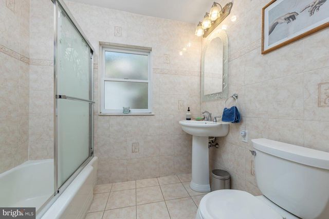 46 LAKE DR, Woodbury, NJ 08096