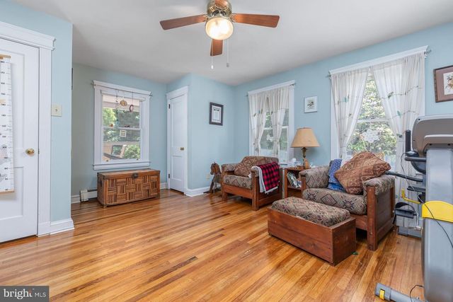 46 LAKE DR, Woodbury, NJ 08096