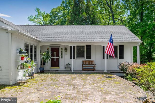 46 LAKE DR, Woodbury, NJ 08096
