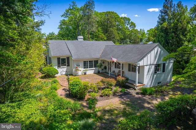 46 LAKE DR, Woodbury, NJ 08096