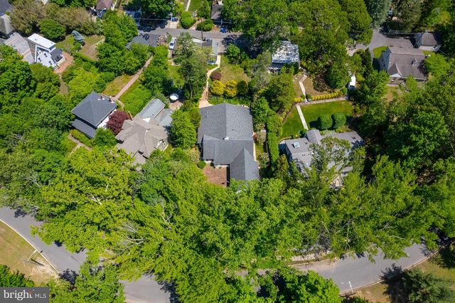 46 LAKE DR, Woodbury, NJ 08096
