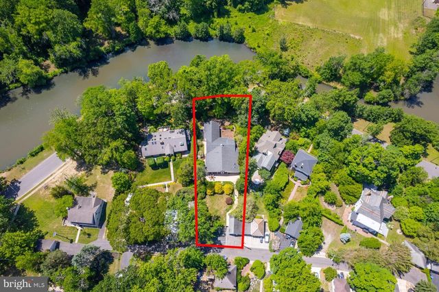 46 LAKE DR, Woodbury, NJ 08096