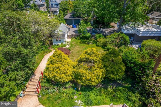 46 LAKE DR, Woodbury, NJ 08096