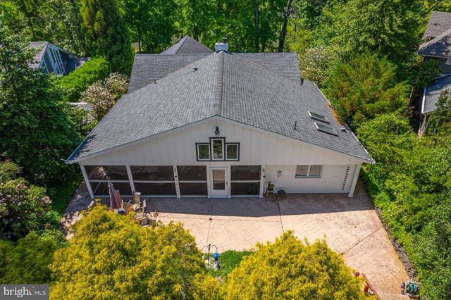 46 LAKE DR, Woodbury, NJ 08096