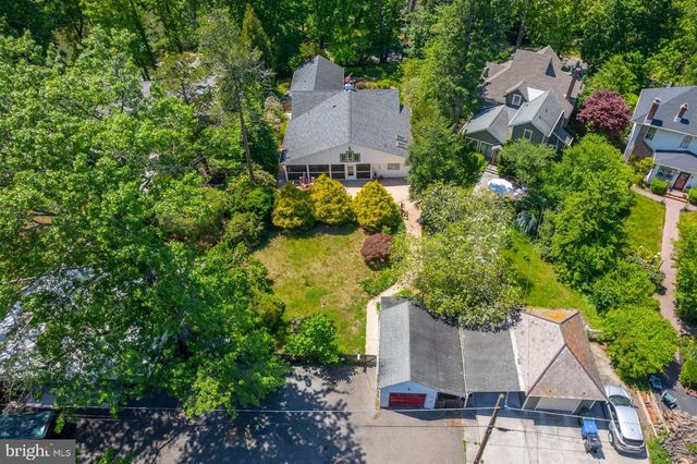 46 LAKE DR, Woodbury, NJ 08096