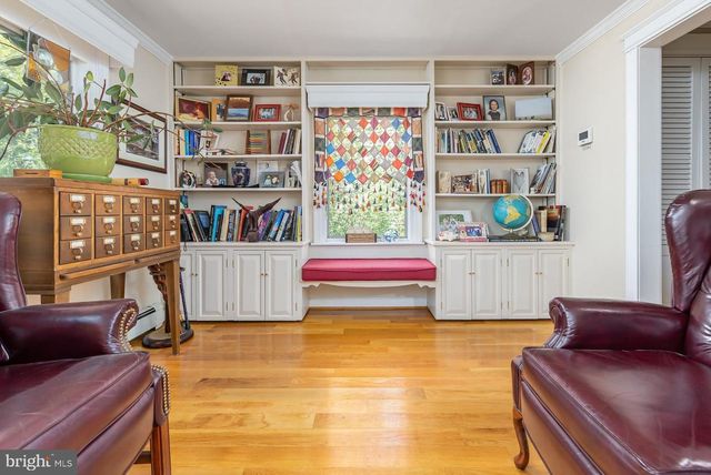 46 LAKE DR, Woodbury, NJ 08096