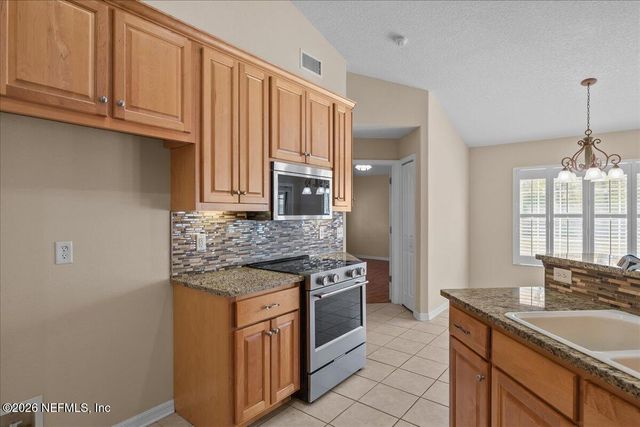 125 QUAIL Lane, Palatka, FL 32177