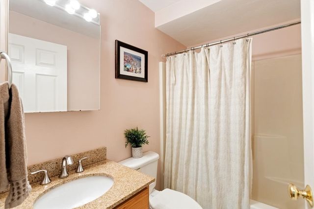 717 Washington St E, Canton, MA 02021