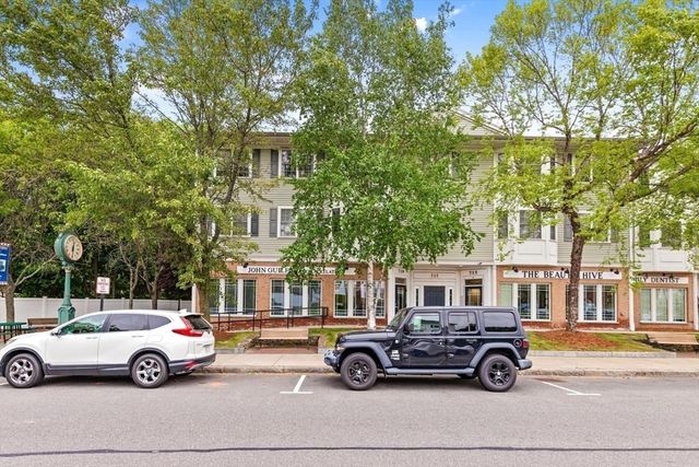 717 Washington St E, Canton, MA 02021