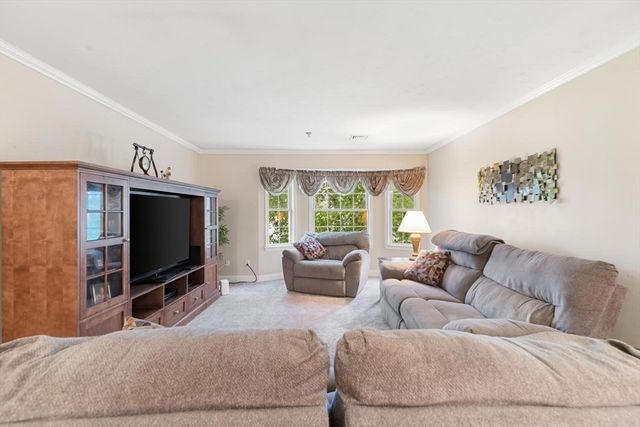 717 Washington St E, Canton, MA 02021