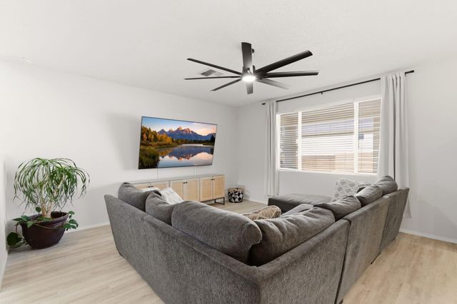 3206 Martuni Street SE, Rio Rancho, NM 87124
