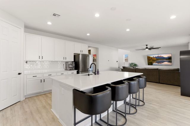 3206 Martuni Street SE, Rio Rancho, NM 87124