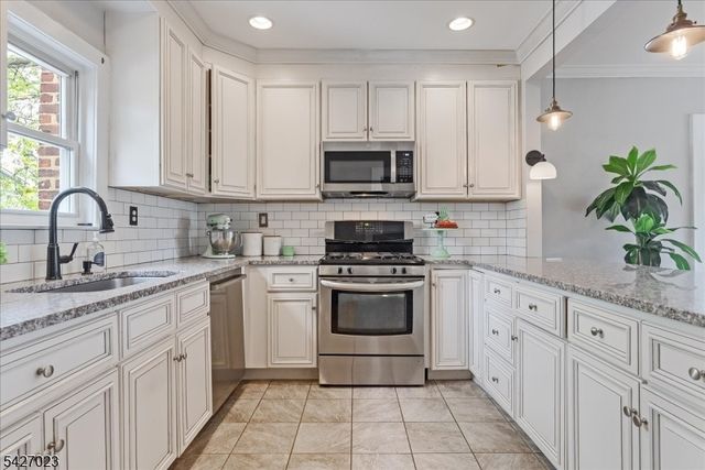 19 Willowmere Ave, Montclair Twp., NJ 07042