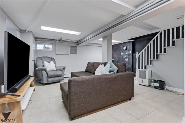 19 Willowmere Ave, Montclair Twp., NJ 07042