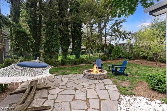 19 Willowmere Ave, Montclair Twp., NJ 07042