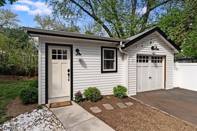 19 Willowmere Ave, Montclair Twp., NJ 07042