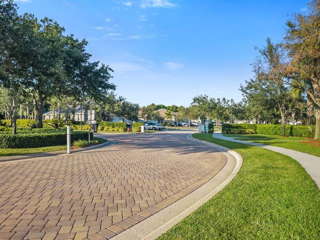 9250 Wrangler Drive, Lake Worth, FL 33467