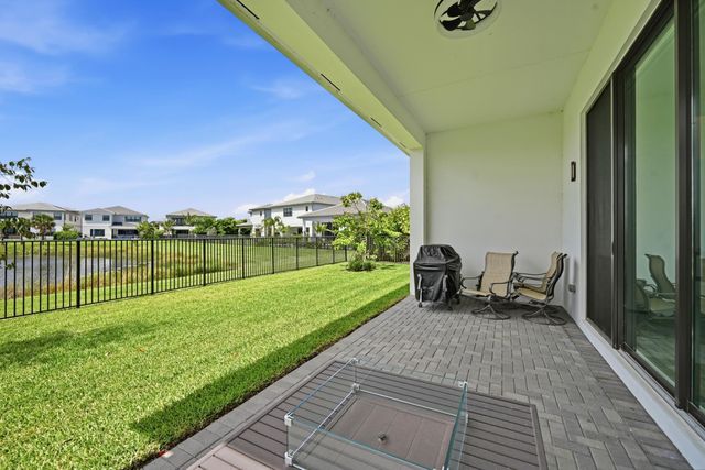 13128 Feathering Way, Palm Beach Gardens, FL 33412