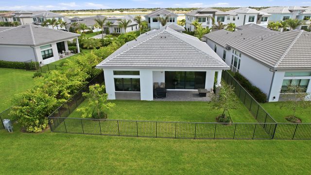13128 Feathering Way, Palm Beach Gardens, FL 33412